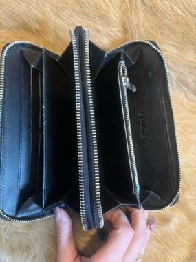 Simons Leather Black Zip Wallet with Silver Hardware